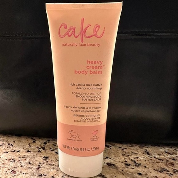 3 Bundle-Makeup remover cloth-Cake butter cream 7oz-Lamfun Shoe deodorizer spray - Picture 3 of 8